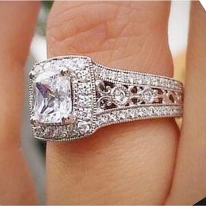 -🪷Beautiful Sterling Silver Antique Style Filigree Princess Cut CZ Diamond lRing